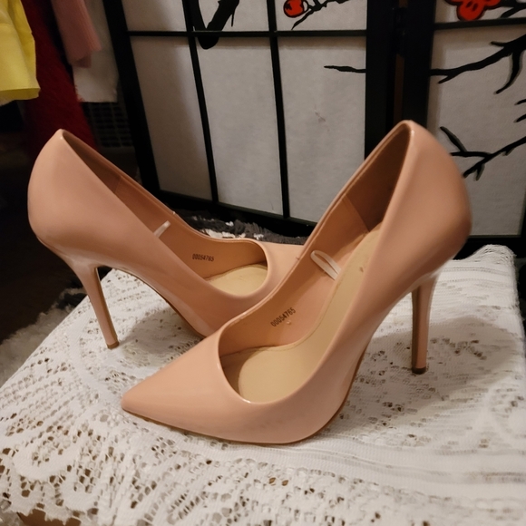 Forever 21 ladies classic slip on pointy toe stilletto high heal pumps Size 9 - Picture 12 of 12